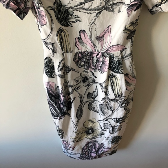 ASOS  floral pencil dress size 4 - fits like a 2 - Picture 3 of 10
